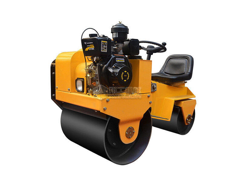 XYL-850座駕壓路機(jī)