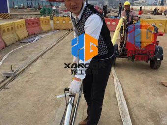 路面灌縫施工，選翔工機(jī)械瀝青灌縫機(jī)
