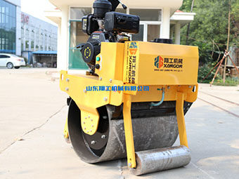 翔工小型壓路機(jī)：小身材，大力量