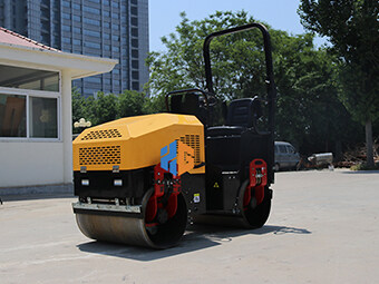 小型壓路機都有哪些特點呢？