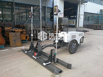 廠(chǎng)家直銷(xiāo)手扶混凝土攤鋪機(jī)的優(yōu)勢(shì)何在